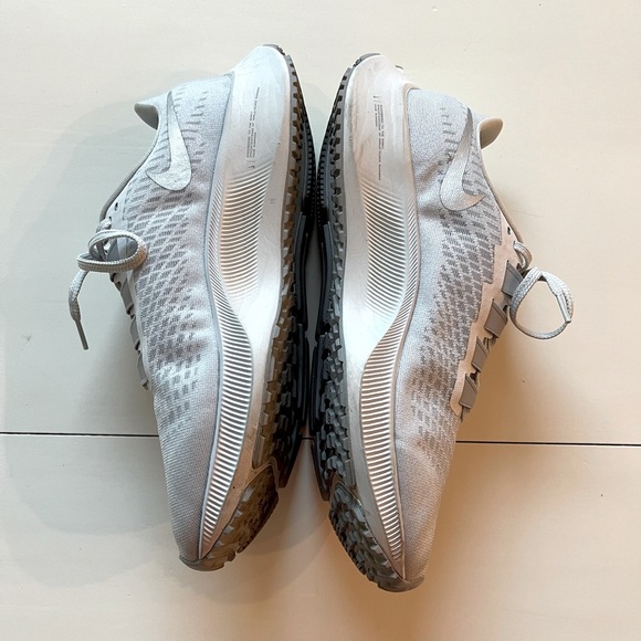 NIKE Womens Air Zoom Pegasus 37 "Platinum" Running Shoe - Picture 7 of 16